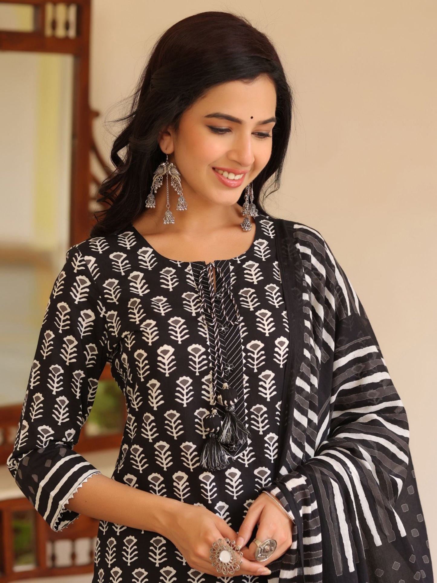 PIROH Womens Cotton Floral Print Straight Kurta Pant Dupatta Black (Set of 3)