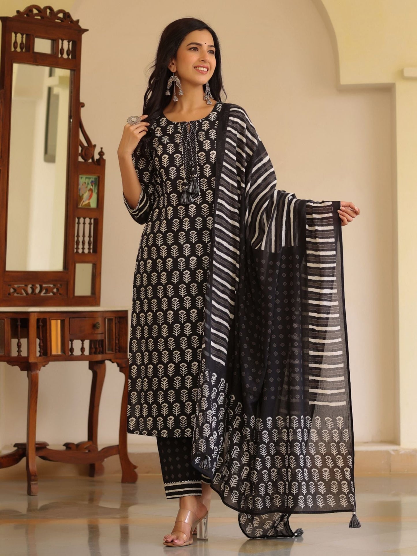 PIROH Womens Cotton Floral Print Straight Kurta Pant Dupatta Black (Set of 3)