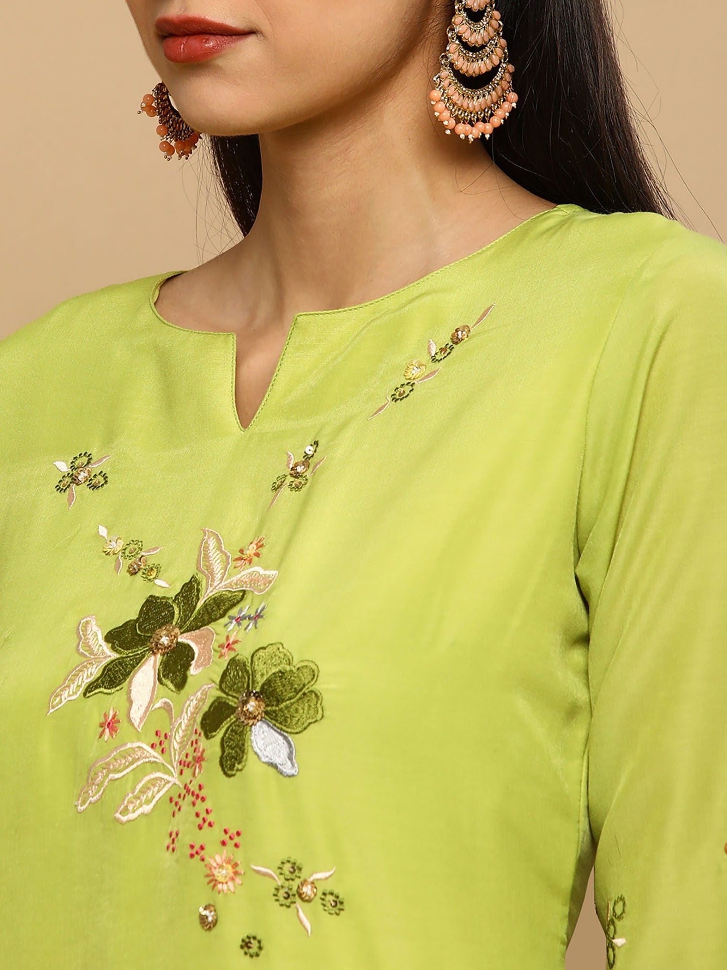 Heeposh Green Straight Embroidered Muslin Kurta with Thread Work Detailing (Set of 3)