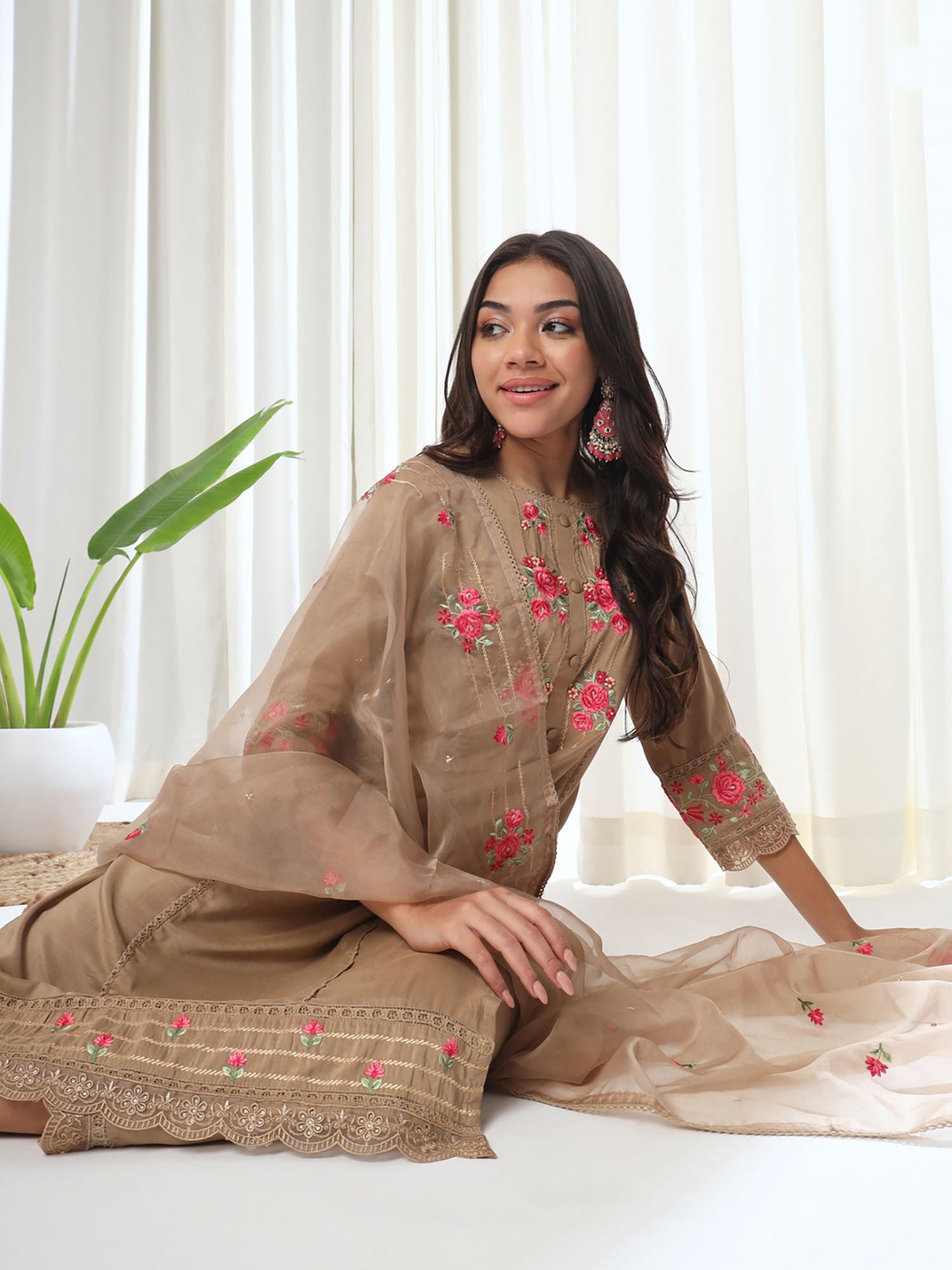 Heeposh Beige Embroidered Kurta & Pant with Organza Dupatta (Set of 3)
