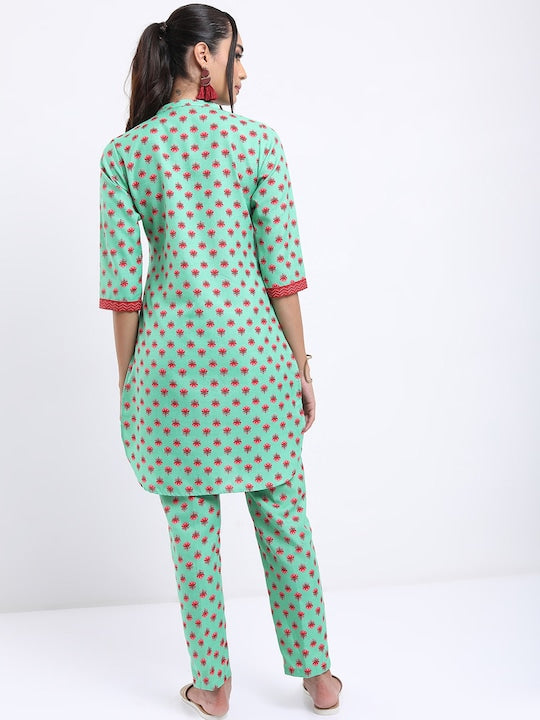 Vishudh Floral Printed Kurta with Trousers