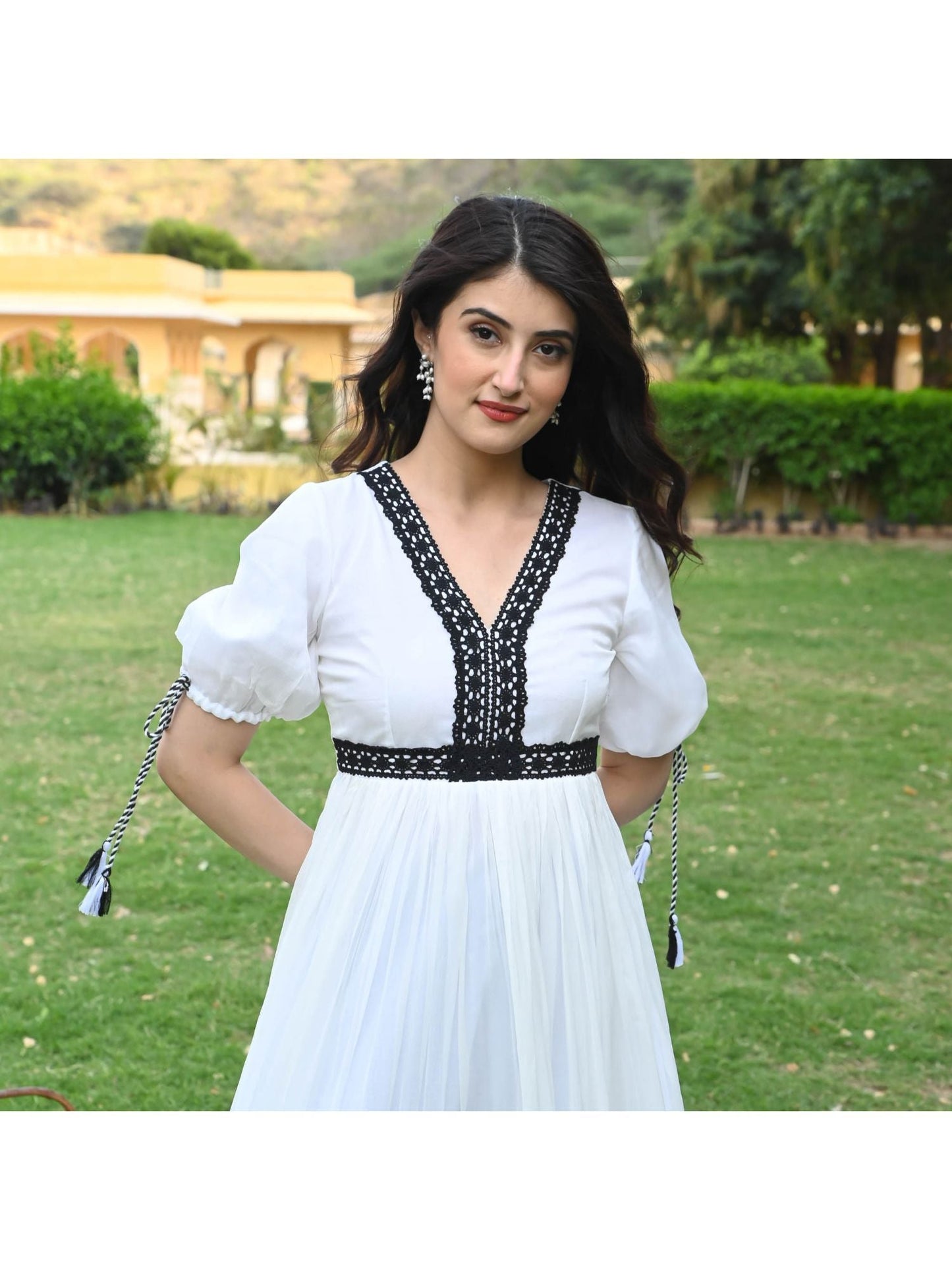 Urbanstree Siah White Maxi Dress