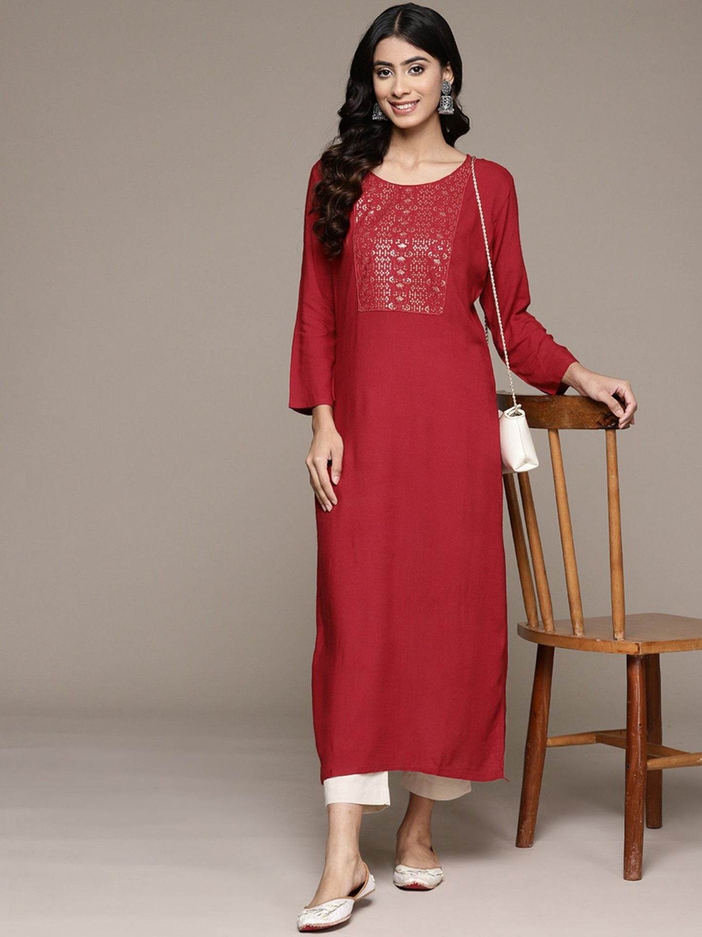 ISHIN Womens Embellished Maroon Embroidered Straight Kurta