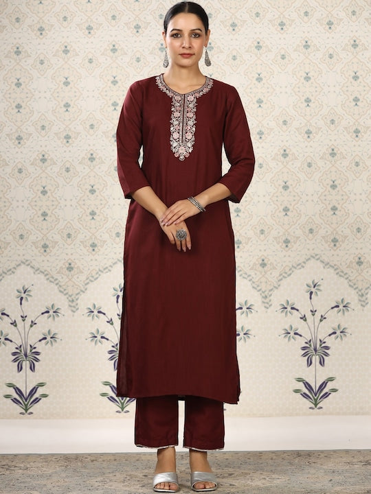 House of Pataudi Floral Yoke Design Thread Work Kurta With Trousers & Dupatta