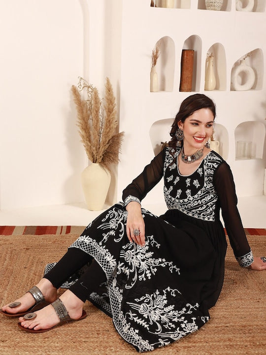 Here&now Floral Embroidered Thread Work Empire Kurta