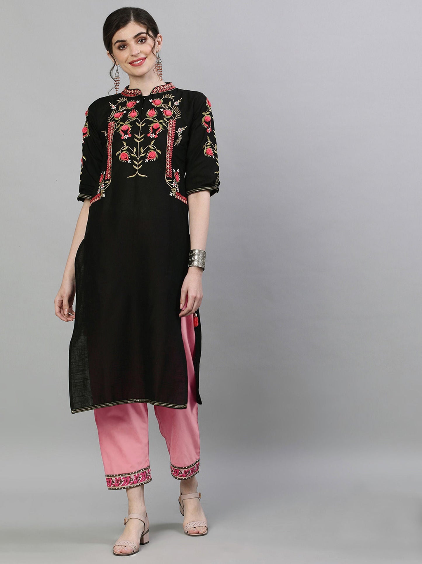 ISHIN Black Embroidered Kurta