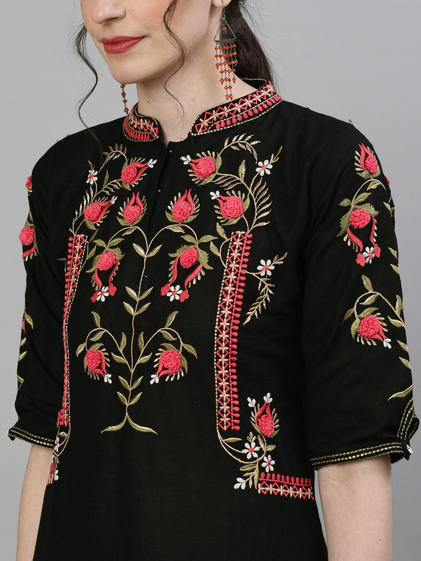 ISHIN Black Embroidered Kurta