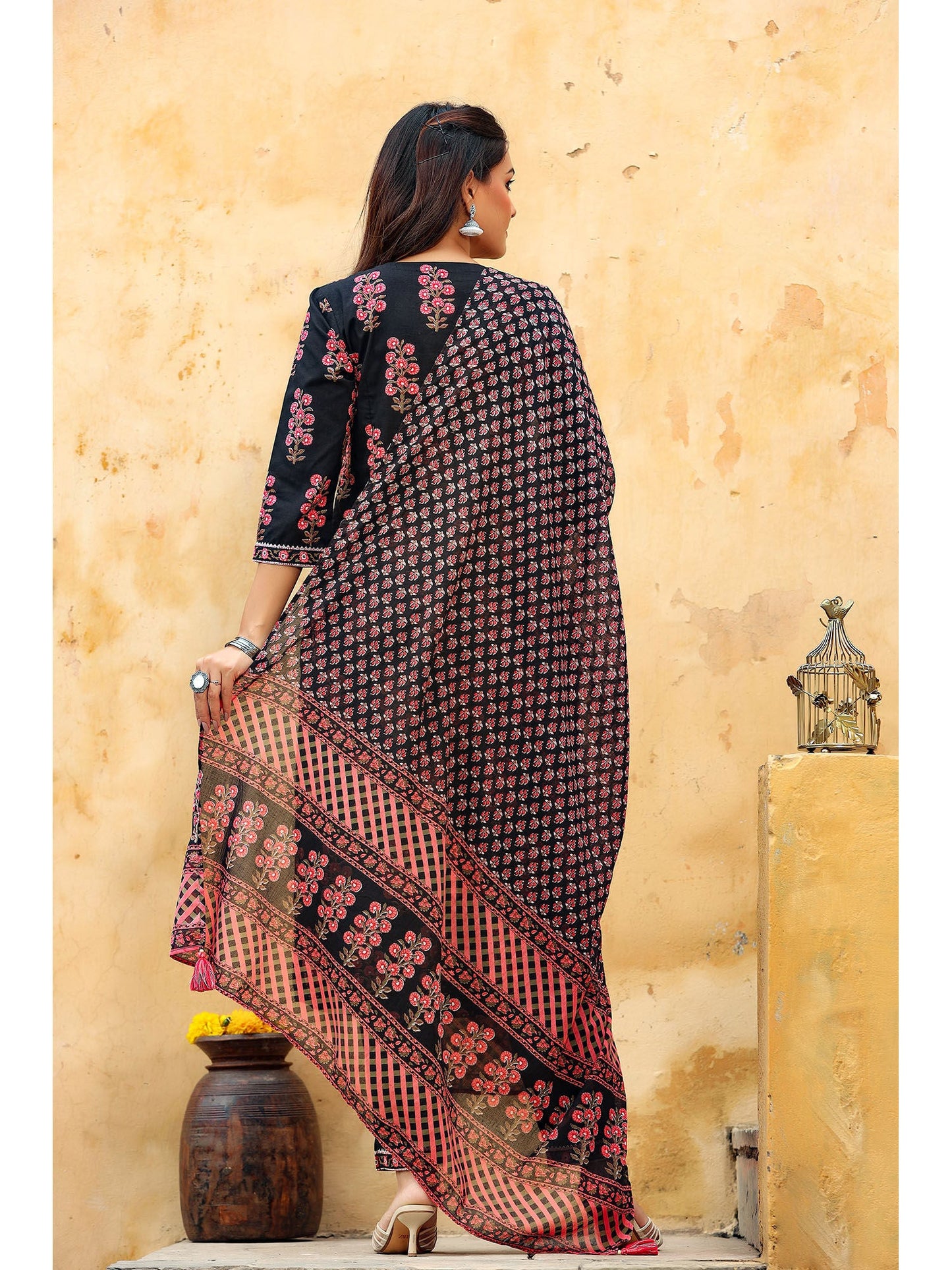 PIROH Womens Floral With Embroidery Straight Kurta Trouser With Voile Dupatta (set Of 3)