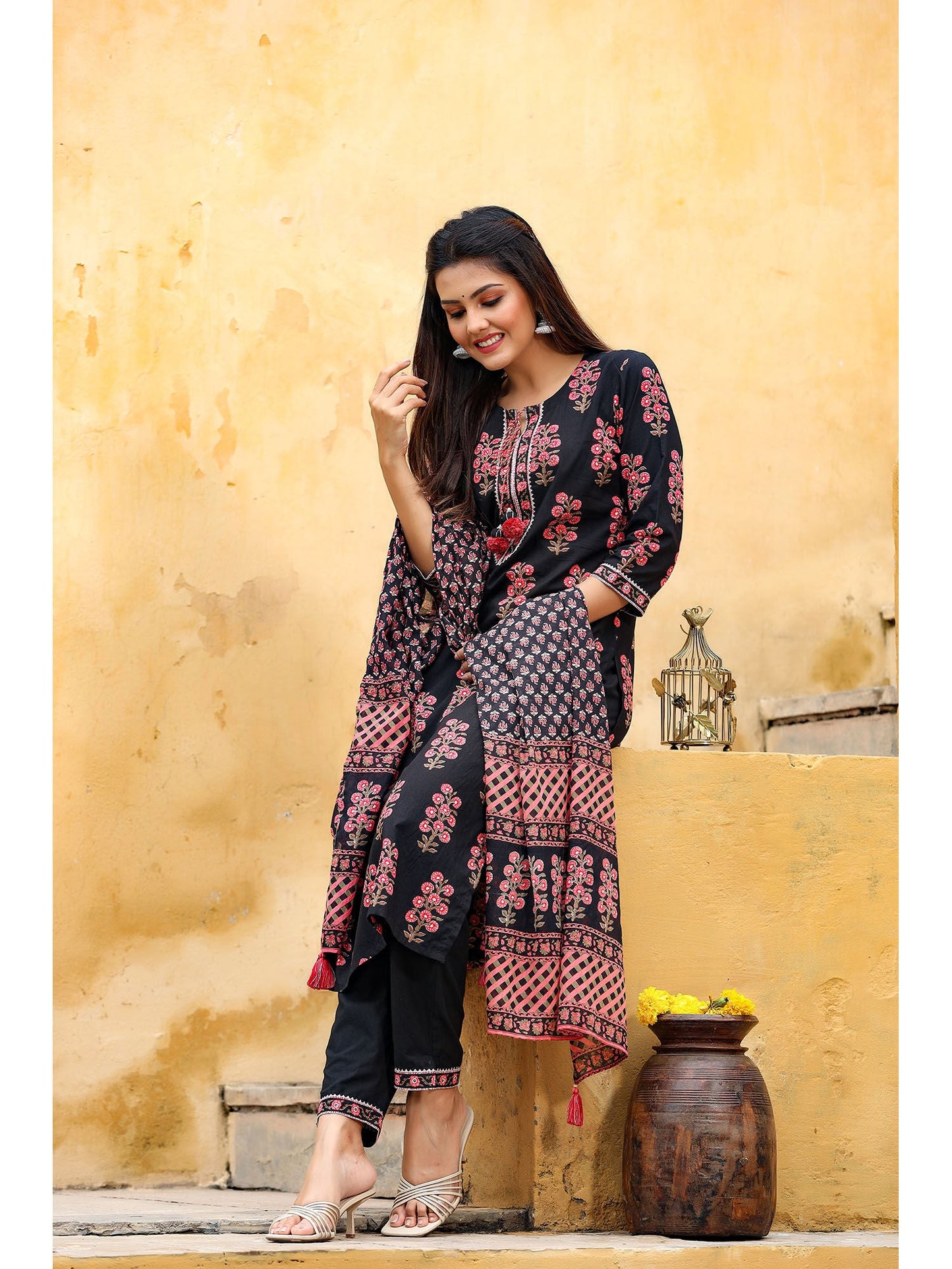 PIROH Womens Floral With Embroidery Straight Kurta Trouser With Voile Dupatta (set Of 3)